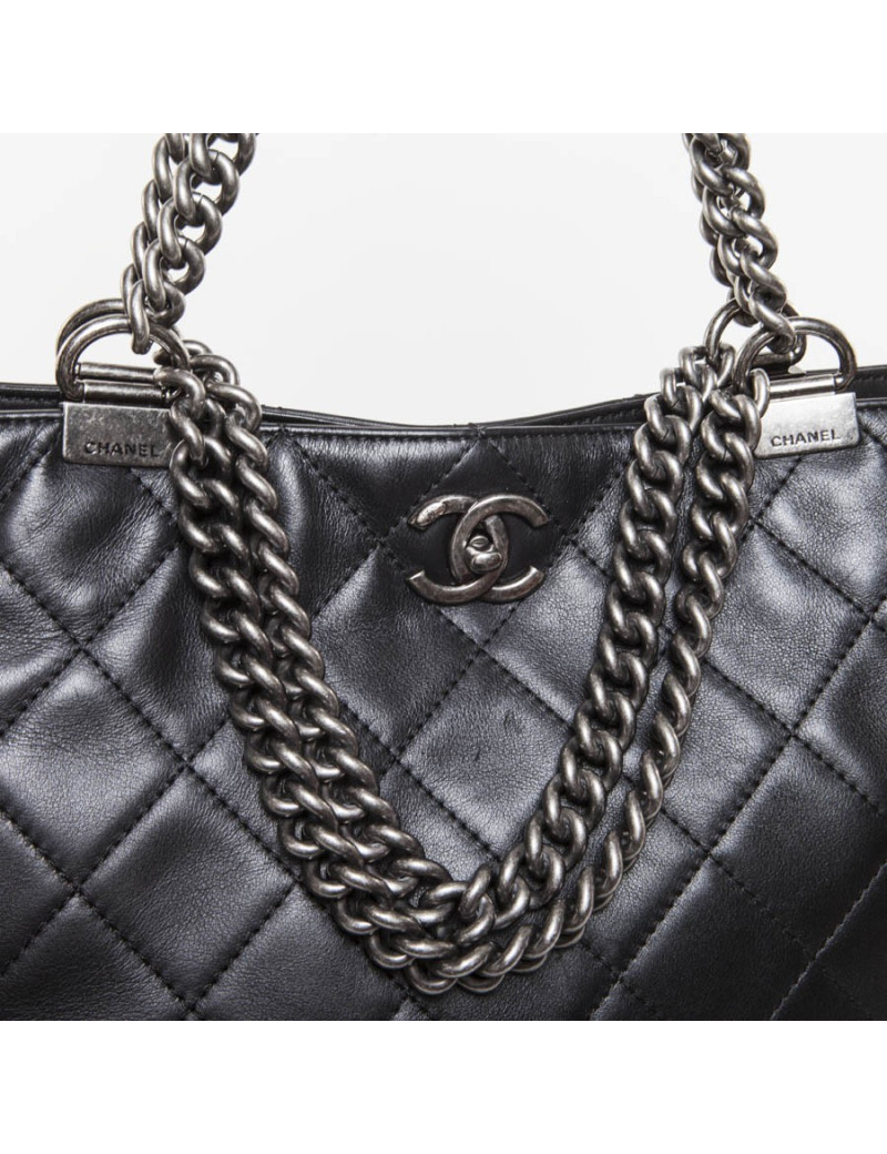 CHANEL black quilted leather tote bag