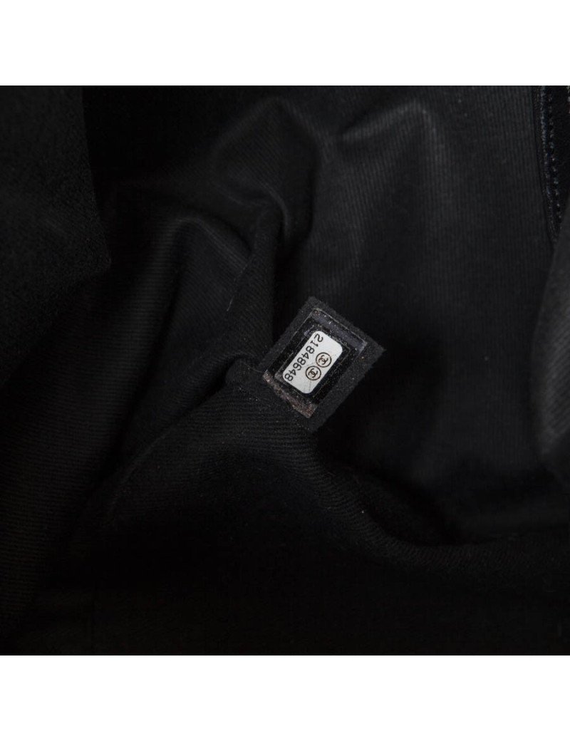 Sac cabas CHANEL cuir matelassé noir