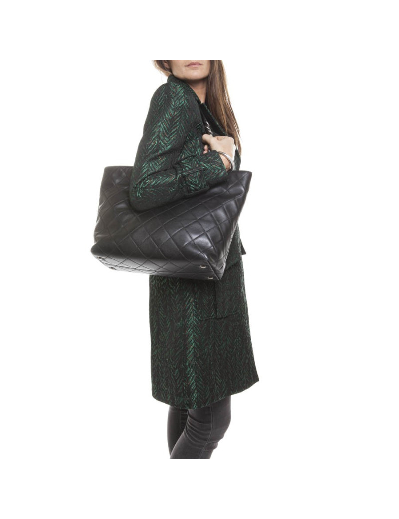 Sac cabas CHANEL cuir matelassé noir