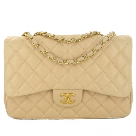 CHANEL Jumbo flap bag in beige quilted lamb leather