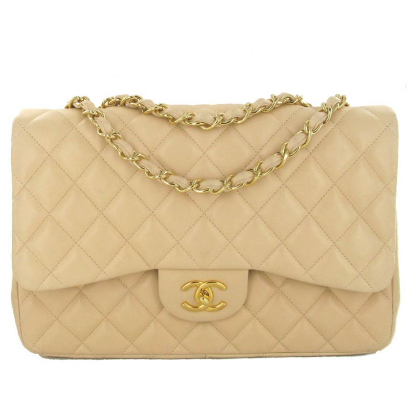 CHANEL Jumbo flap bag in beige quilted lamb leather - VALOIS