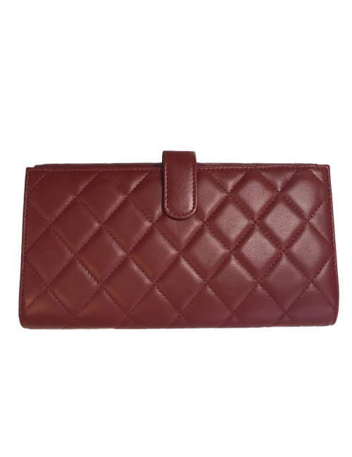 Portefeuille CHANEL en cuir matelassé rouge