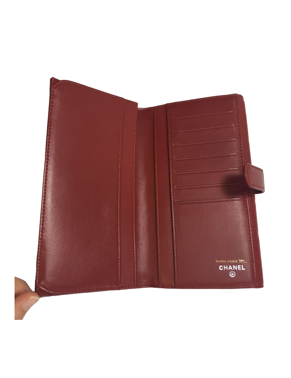 Portefeuille CHANEL en cuir matelassé rouge