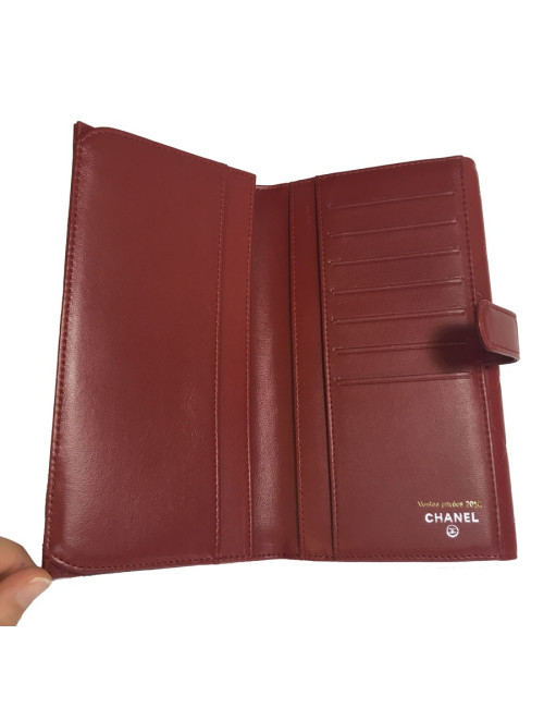 Portefeuille CHANEL en cuir matelassé rouge