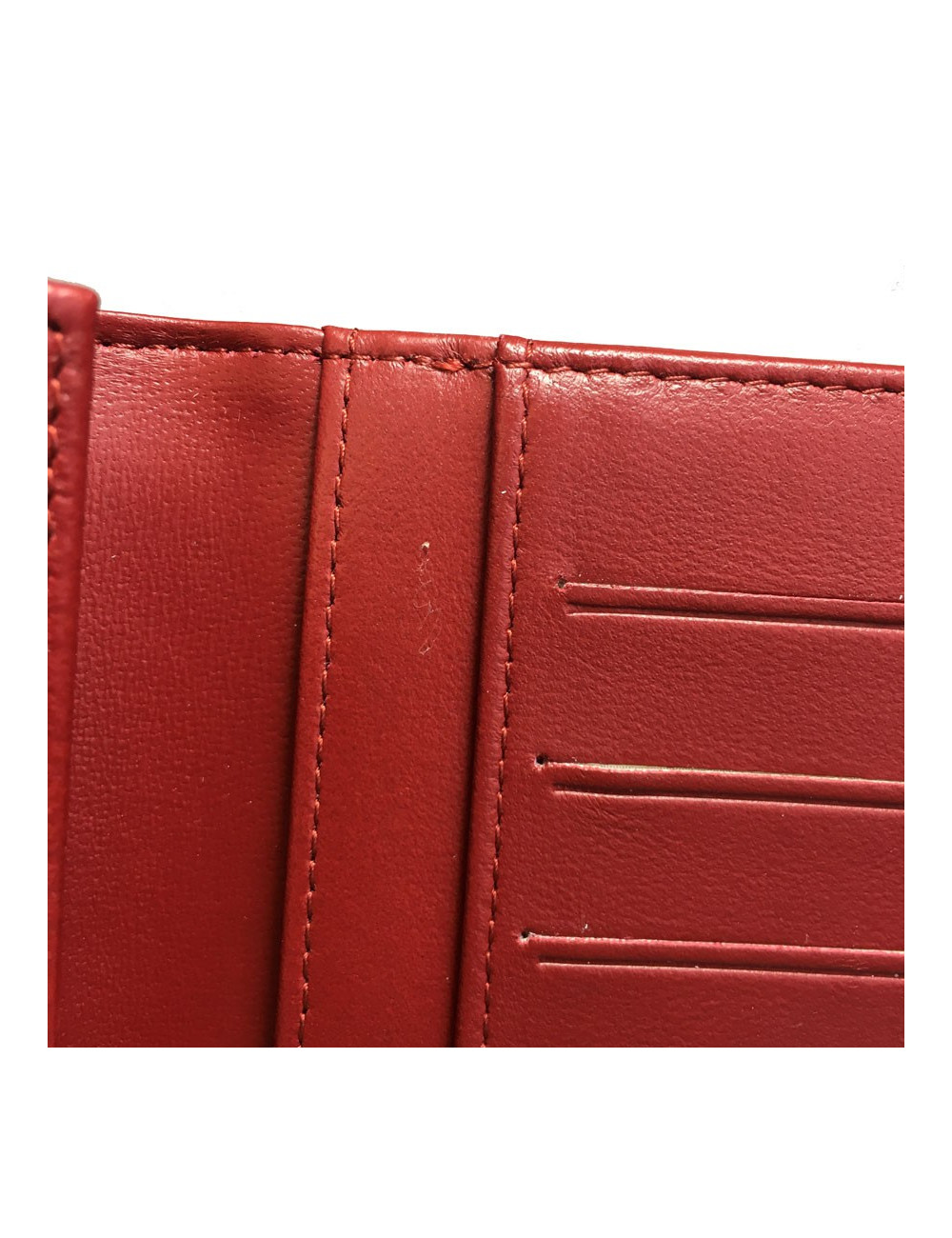 Portefeuille CHANEL en cuir matelassé rouge