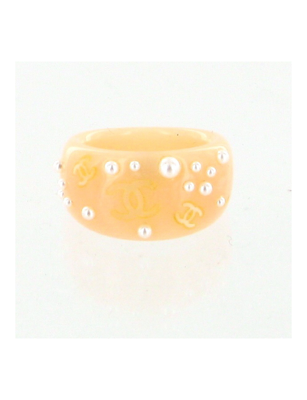 bague rose pâle perles et CC CHANEL