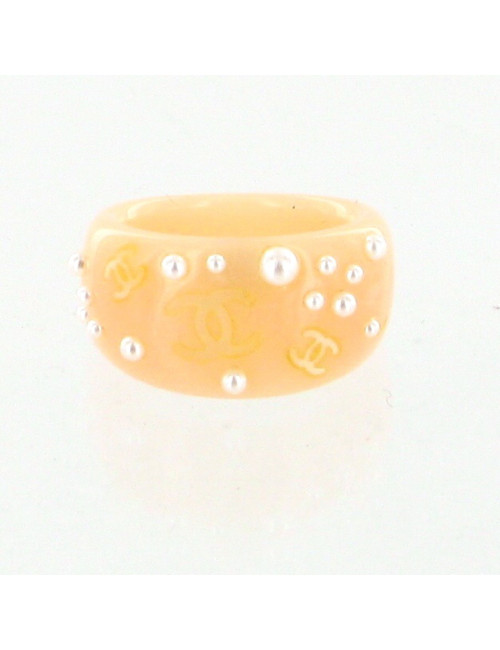 bague rose pâle perles et CC CHANEL