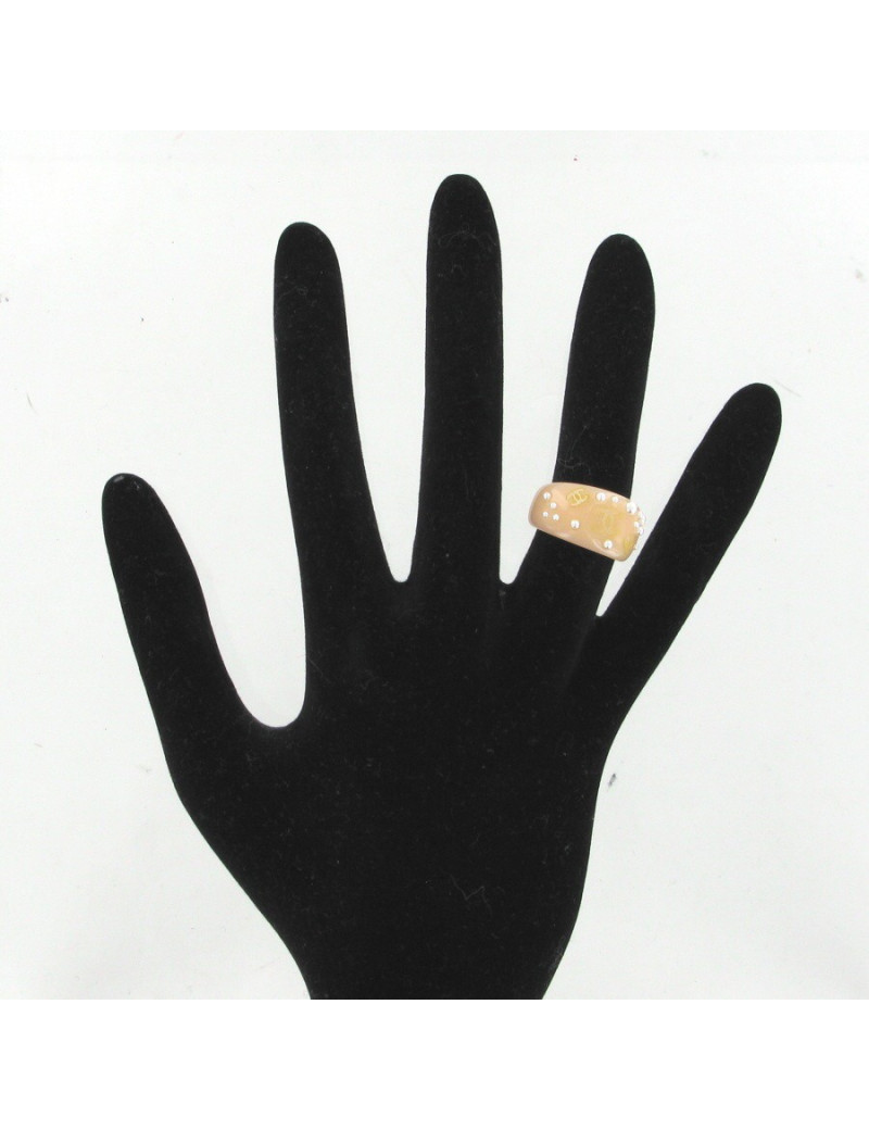 bague rose pâle perles et CC CHANEL