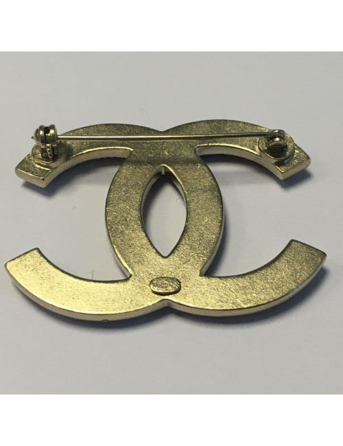 CHANEL 'Paris-Edinburgh' CC brooch in gilt metal and tweed