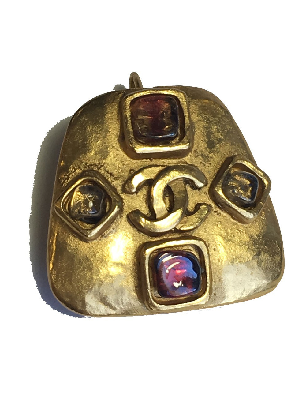 Boucles d'oreilles clous CHANEL en métal doré vintage