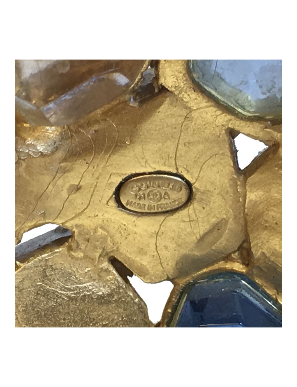 Bracelet CHANEL pierres multicolore et métal doré à l'or fin