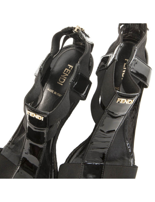 FENDI T 39 EN Black patent leather sandals