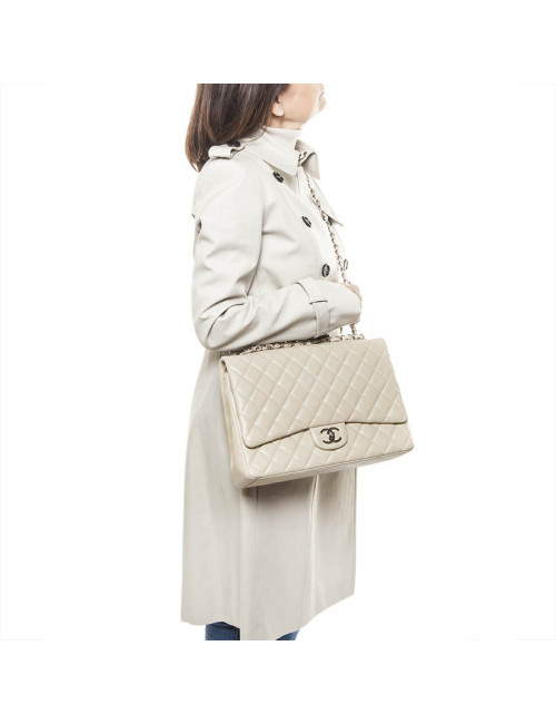 Maxi jumbo CHANEL matelassé beige