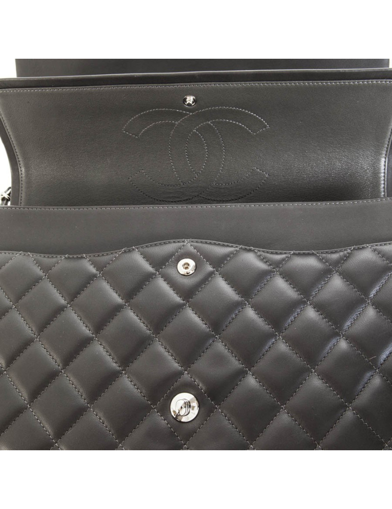 Maxi jumbo CHANEL matelassé gris foncé