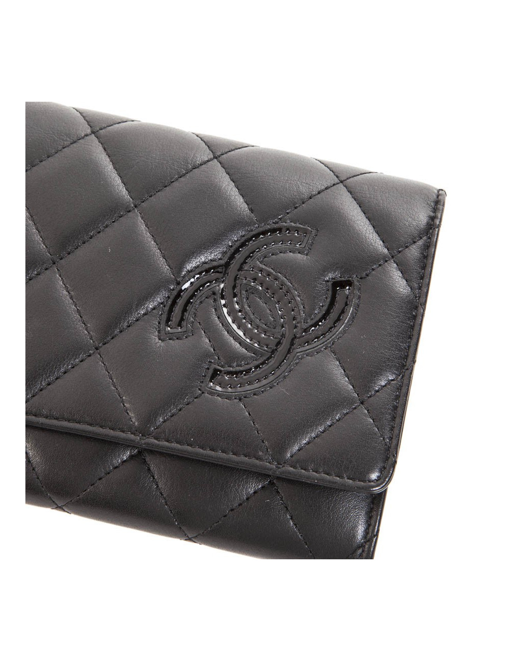 Portefeuille CHANEL cuir d'agneau matelassé noir "CC"