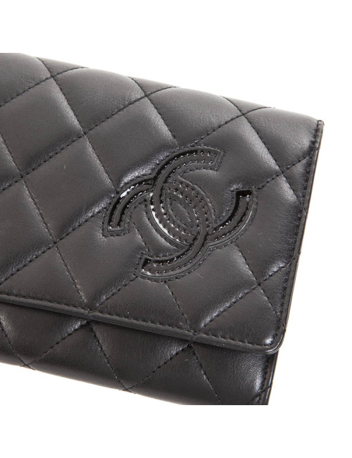 Portefeuille CHANEL cuir d'agneau matelassé noir "CC"