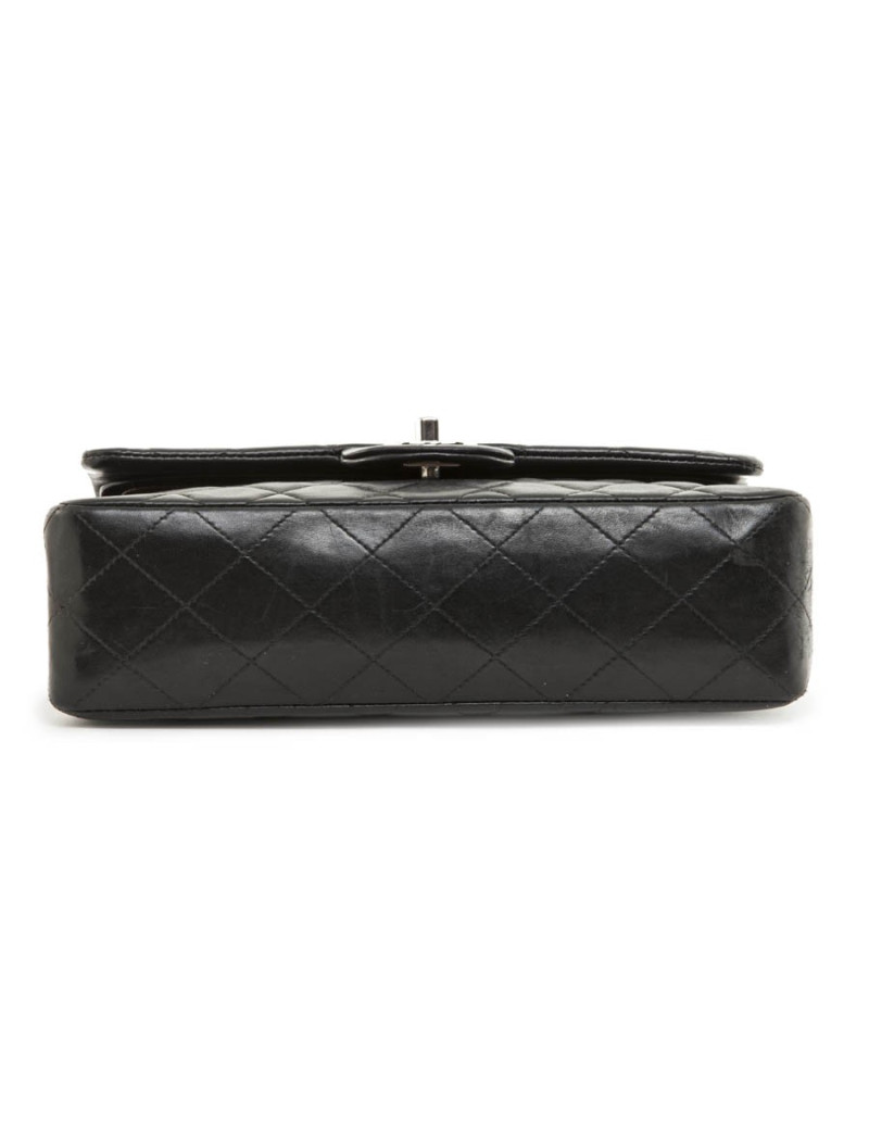 Sac timeless CHANEL cuir d'agneau lisse noir