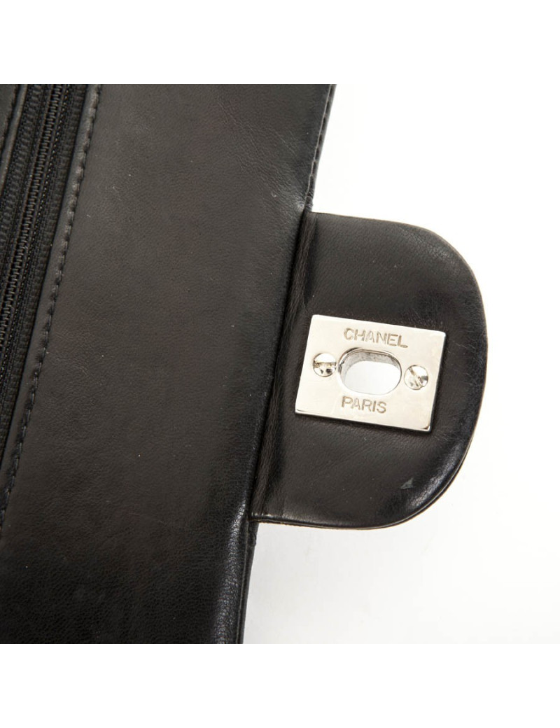 Sac timeless CHANEL cuir d'agneau lisse noir