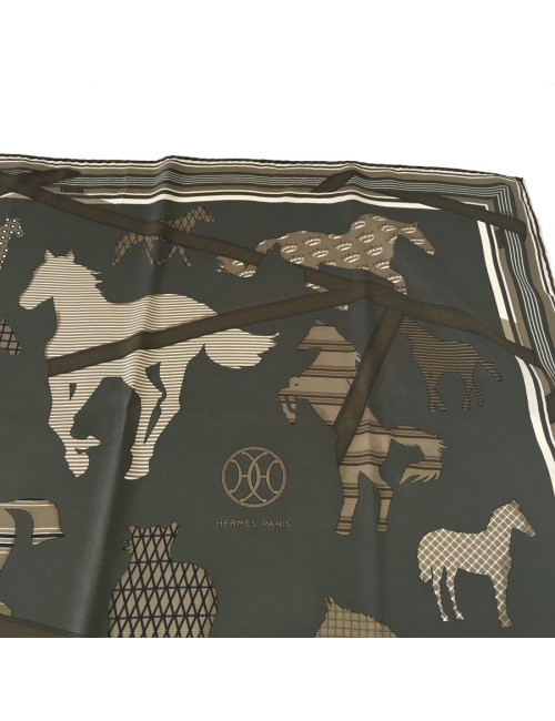 "GRV2392" HERMES square silk green, Khaki and white