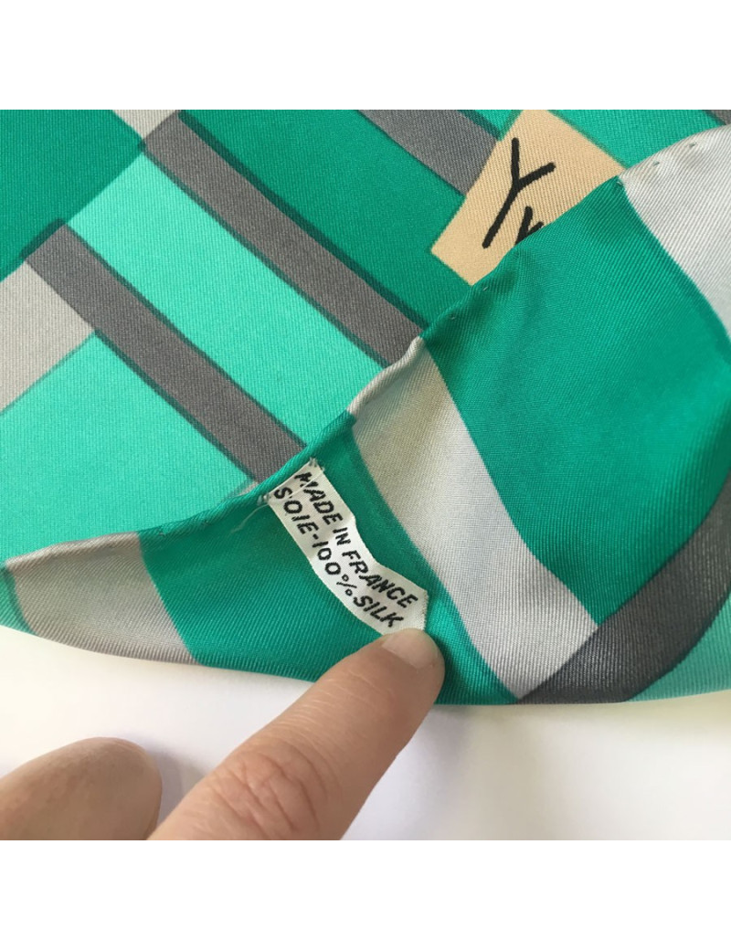 xxx Foulard YVES SAINT LAURENT en soie vert et gris