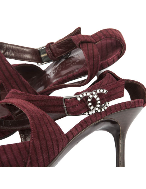 Escarpins CHANEL T39,5 veau velours bordeaux