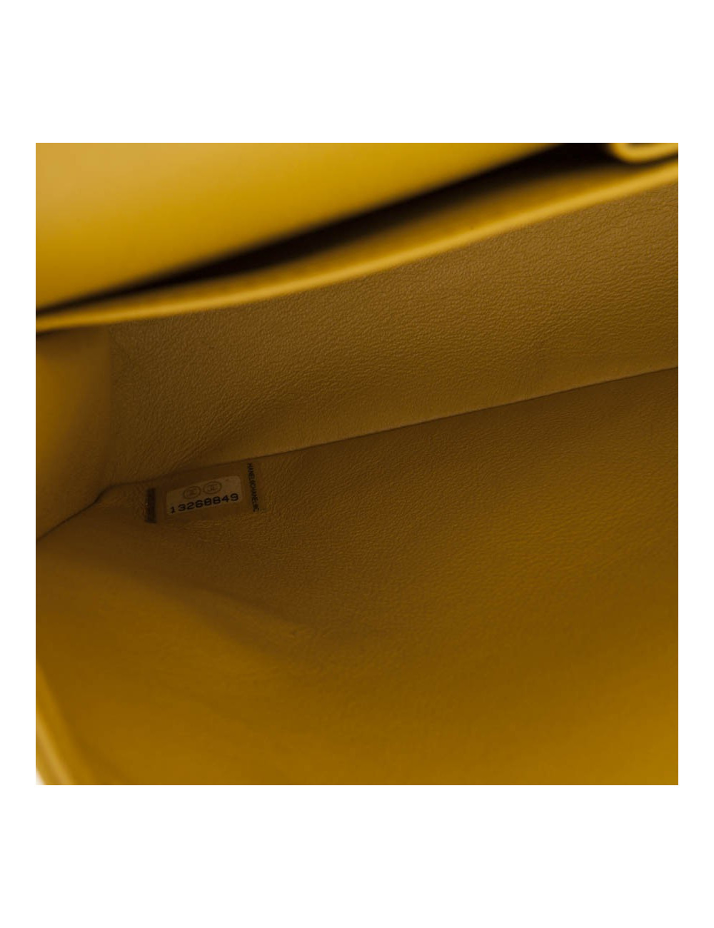 Sac timeless CHANEL cuir d'agneau lisse jaune