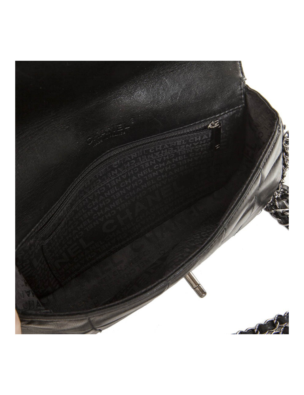 Sac CHANEL chaines et cuir matelassé noir