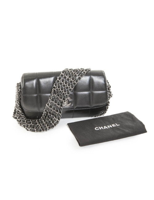 Sac CHANEL chaines et cuir matelassé noir