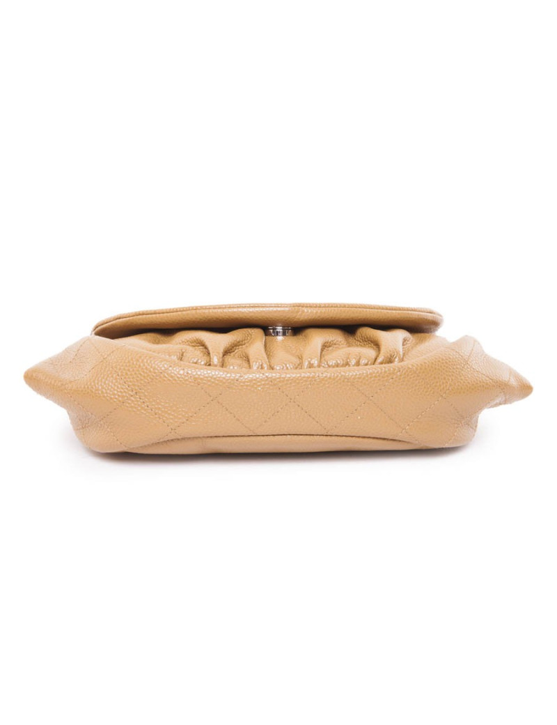 Mini sac pochette CHANEL avec longue chaine