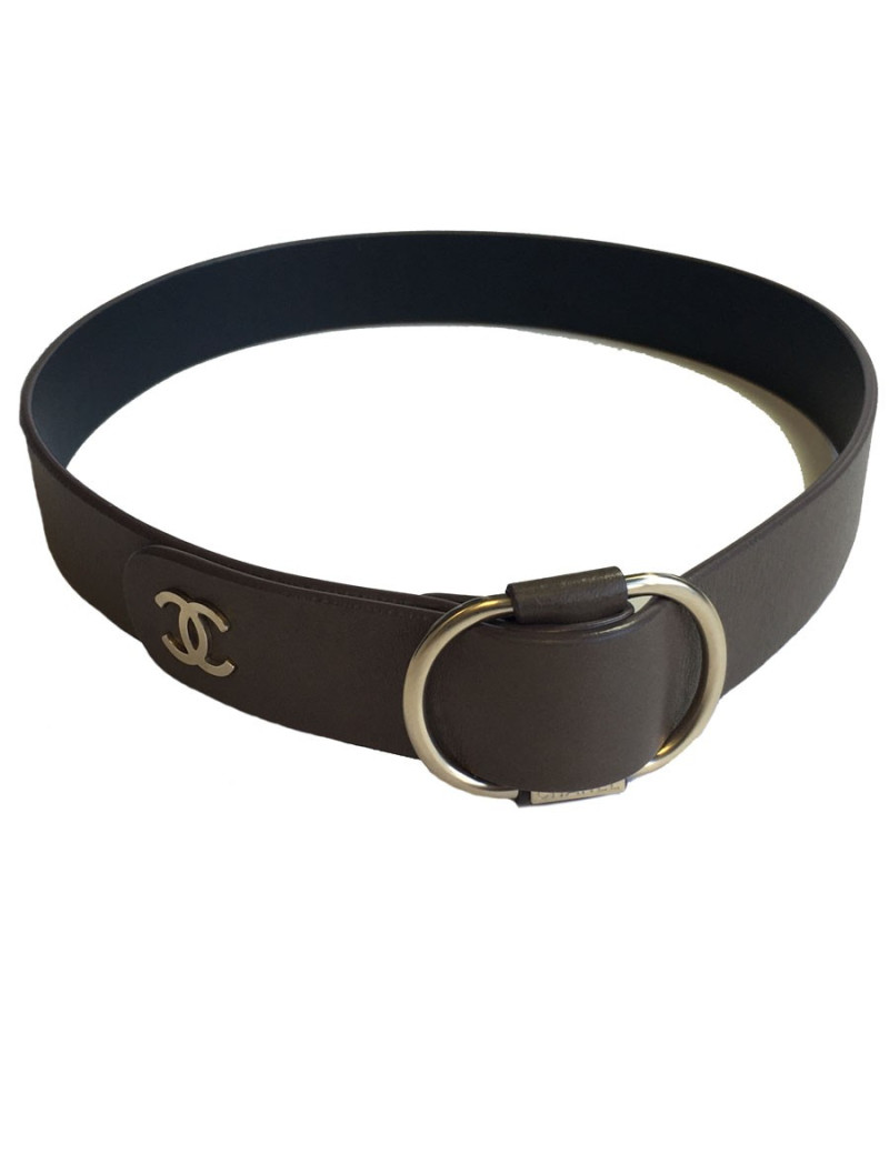 Ceinture CHANEL en cuir taupe bijouterie dorée or pâle