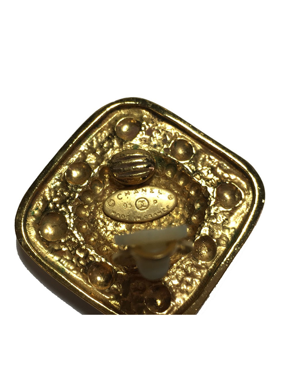 Clips d'oreille CHANEL vintage en métal doré