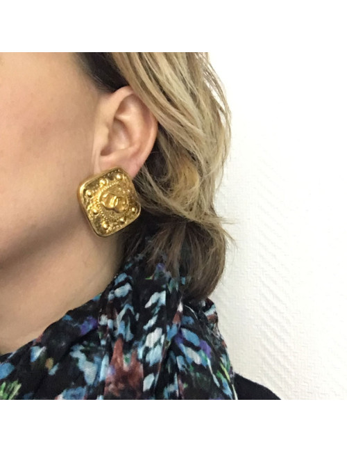 Clips d'oreille CHANEL vintage en métal doré
