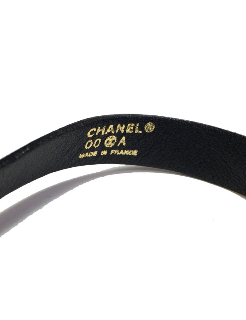Bracelet CHANEL en cuir d'agneau lisse noir fermoir en métal argenté