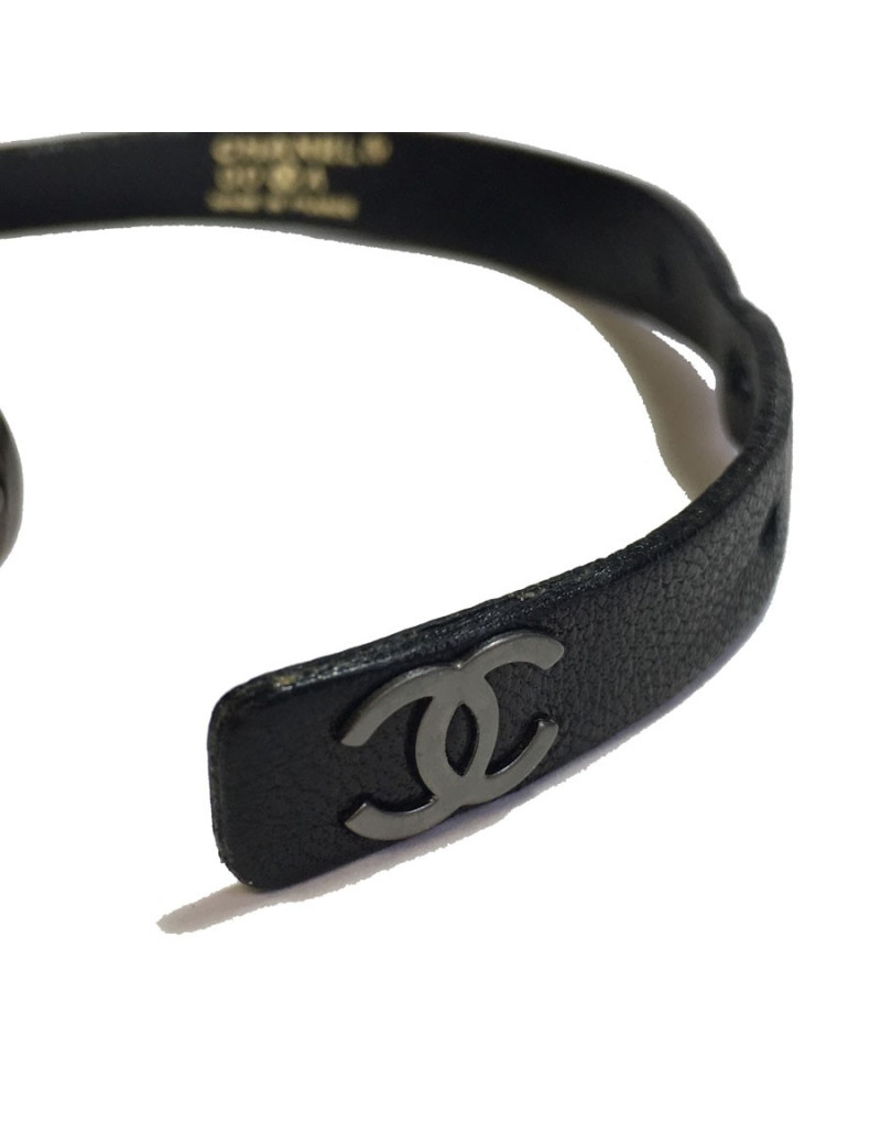 Bracelet CHANEL en cuir d'agneau lisse noir fermoir en métal argenté