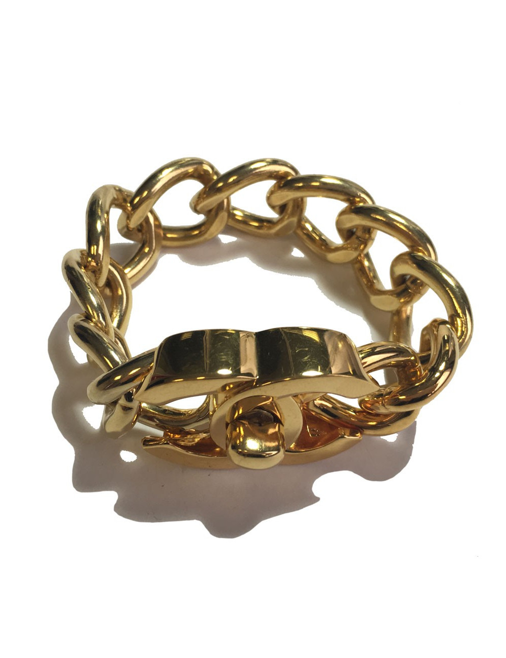 Bracelet CHANEL CC en maille en métal doré