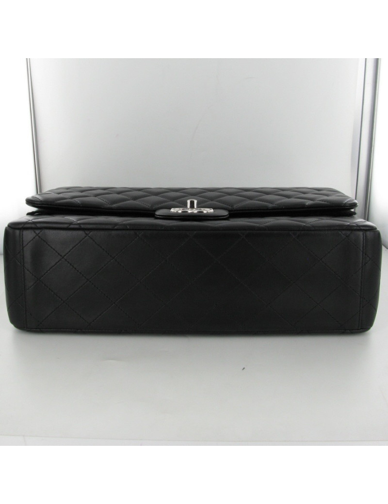 Maxi Jumbo agneau matelassé noir CHANEL