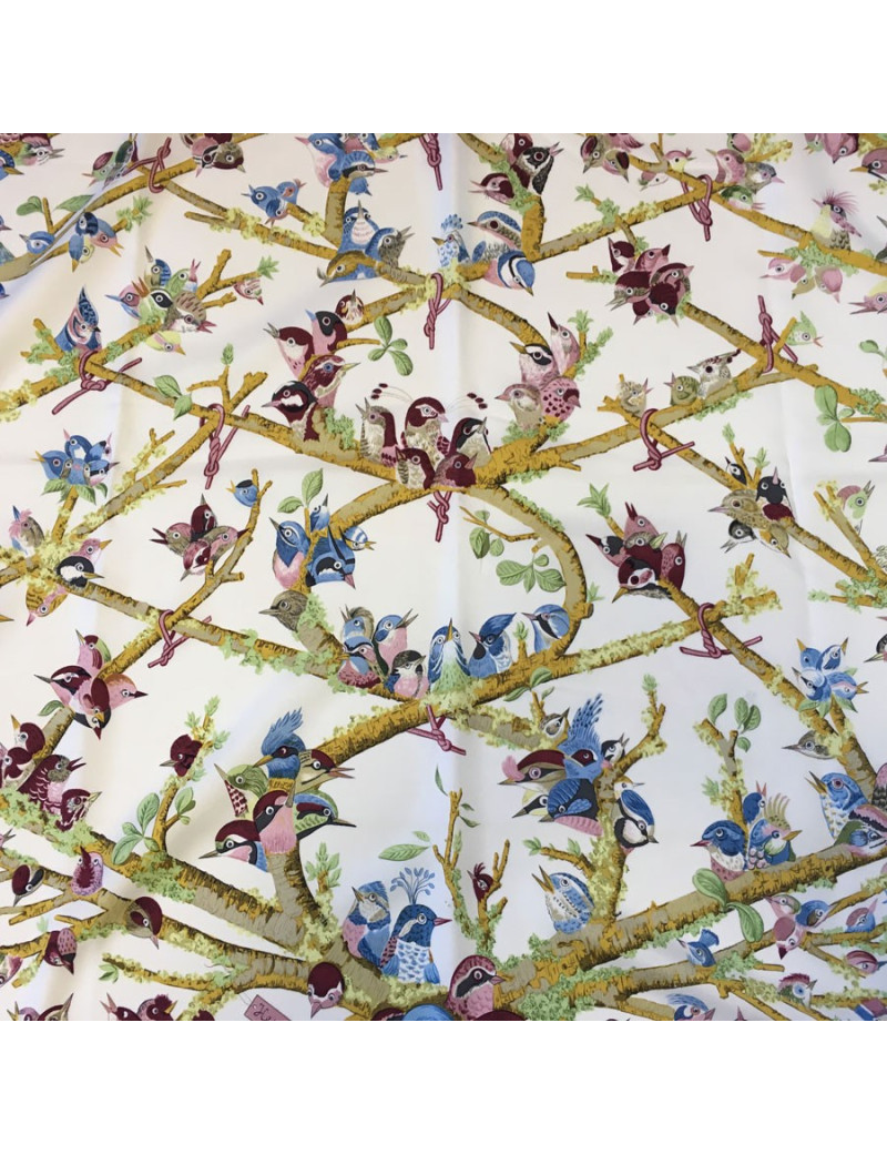 Carré HERMÈS "Bocage" en soie ivoire et bordure or