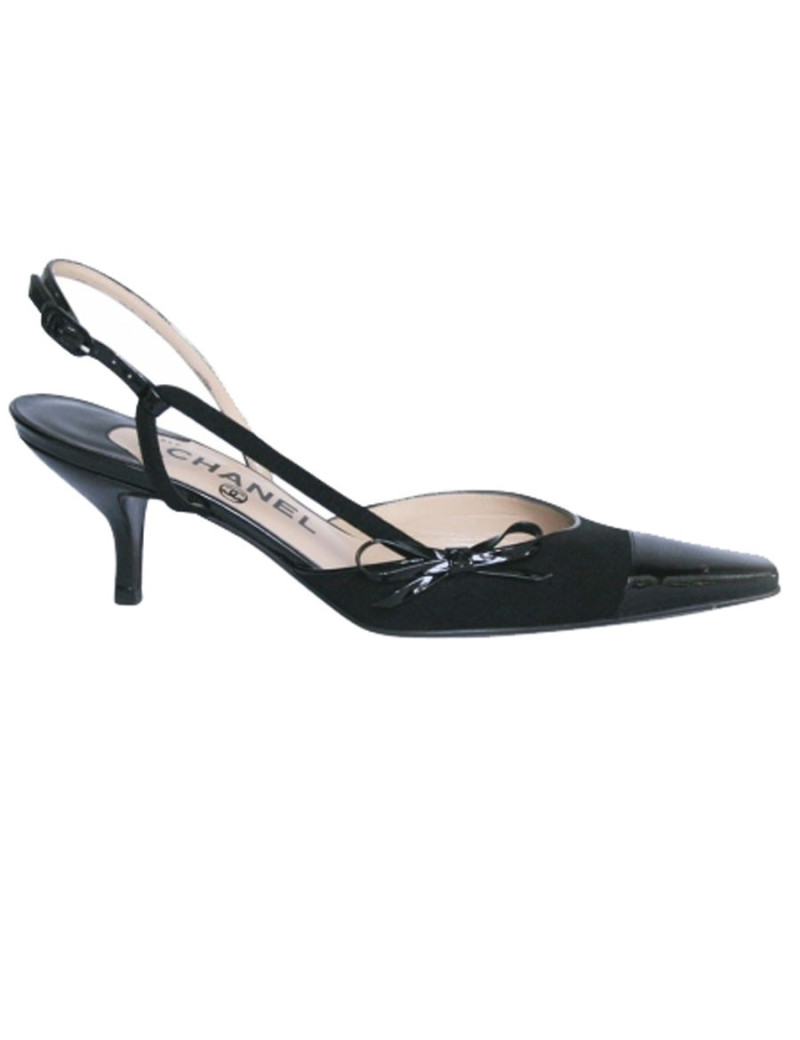 Varnish CHANEL T36, 5 leather pumps black and cloth