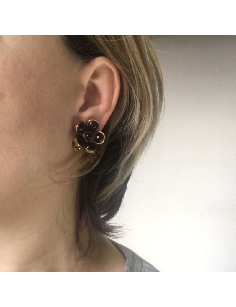 xxx Boucles d'oreille clips MARGUERITE DE VALOIS fleurette en pâte de verre violet