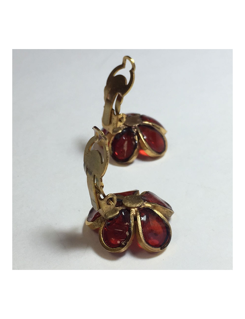 xxx Boucles d'oreille clips MARGUERITE DE VALOIS fleurette en pâte de verre rouge ambré
