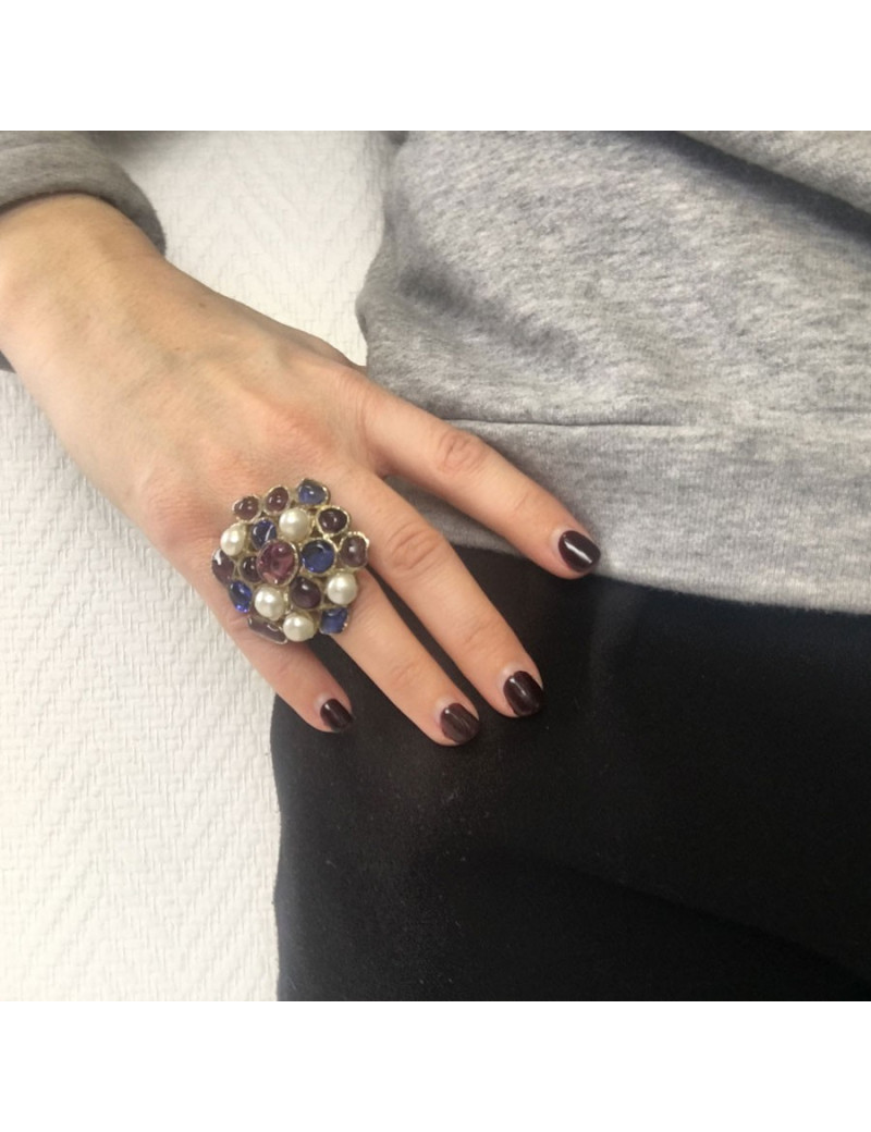 TAILLE Bague MARGUERITE DE VALOIS en pâte de verre mauve et bleu, perles nacrées