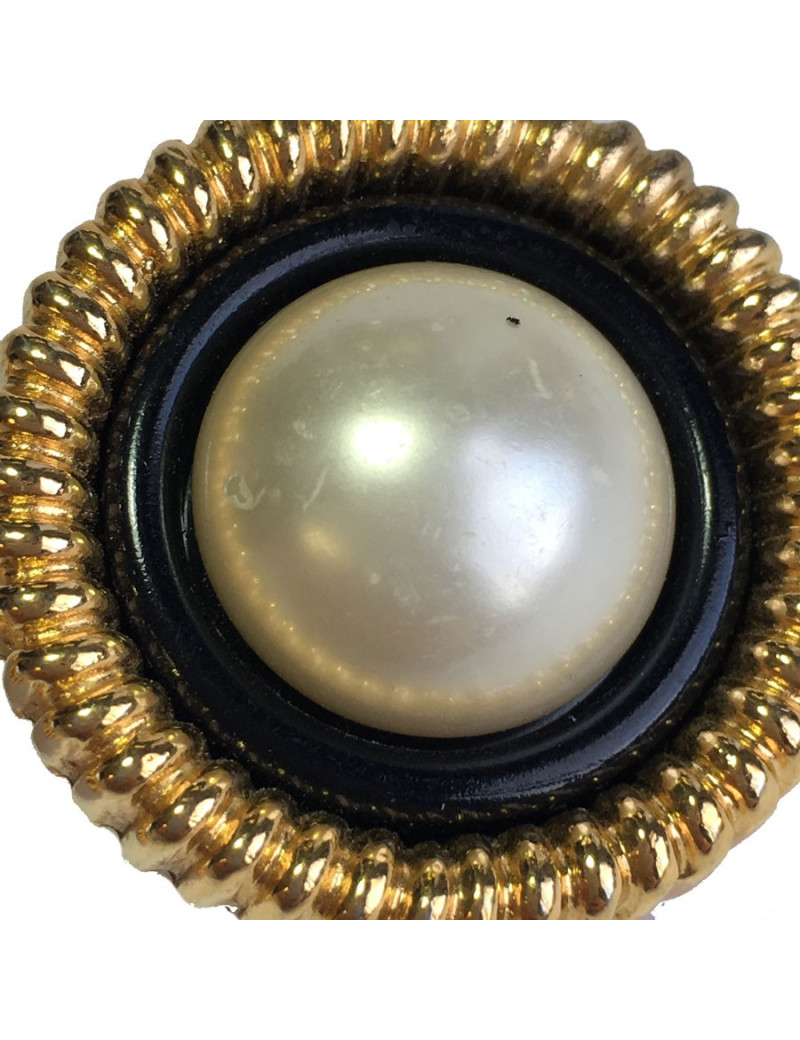 Boucles d'oreille clips CHANEL Vintage perle nacrée et métal doré