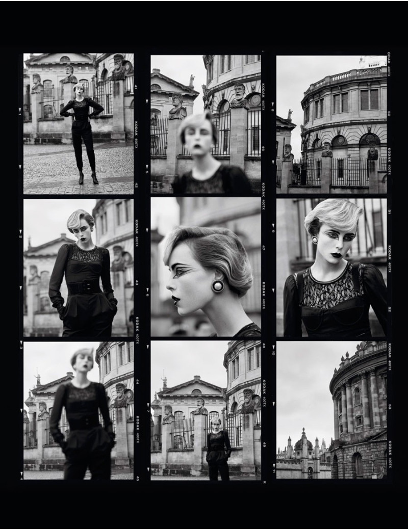 Boucles d'oreille clips CHANEL Vintage perle nacrée et métal doré