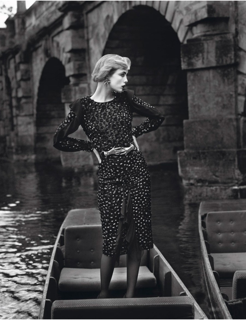 Boucles d'oreille clips CHRISTIAN LACROIX Vintage dorées