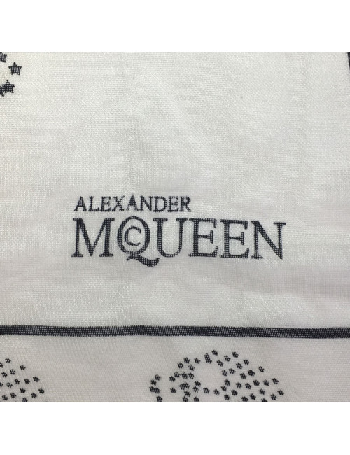 Étole Alexander McQueen en soie ivoire