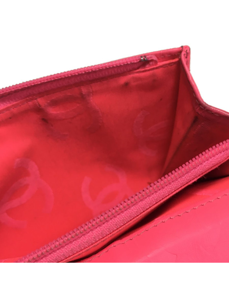 Portefeuille CHANEL Cambon en cuir matlassé noir intérieur rose