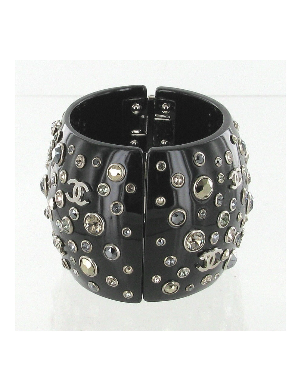 Manchette CHANEL strass multicolores et CC palladiés