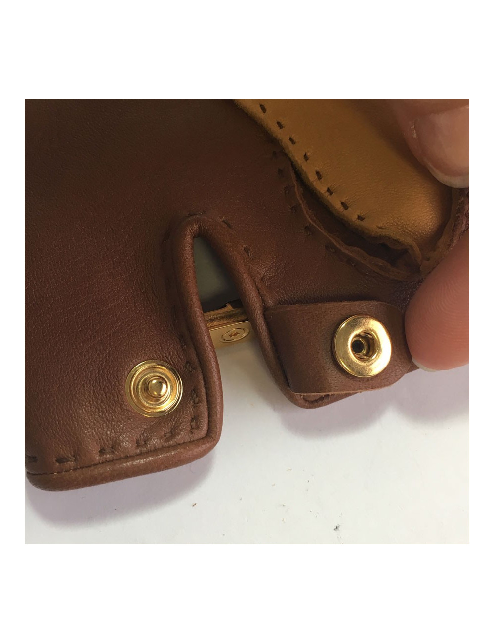 Gants mitaines HERMÈS Kick fermoir kelly en agneau glacé T 7,5