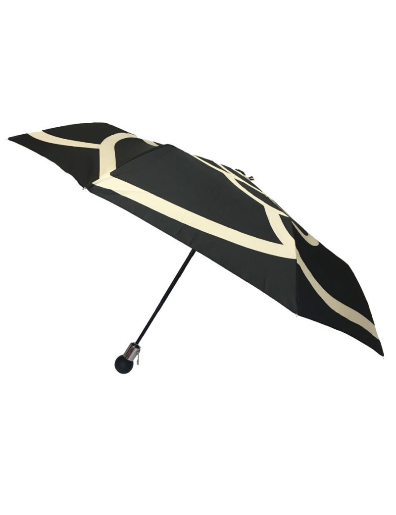 Parapluie CHANEL dans son sac avec chaînette