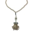 Collier "Paris-DubaïI" CHANEL en métal argenté, perles nacrées
